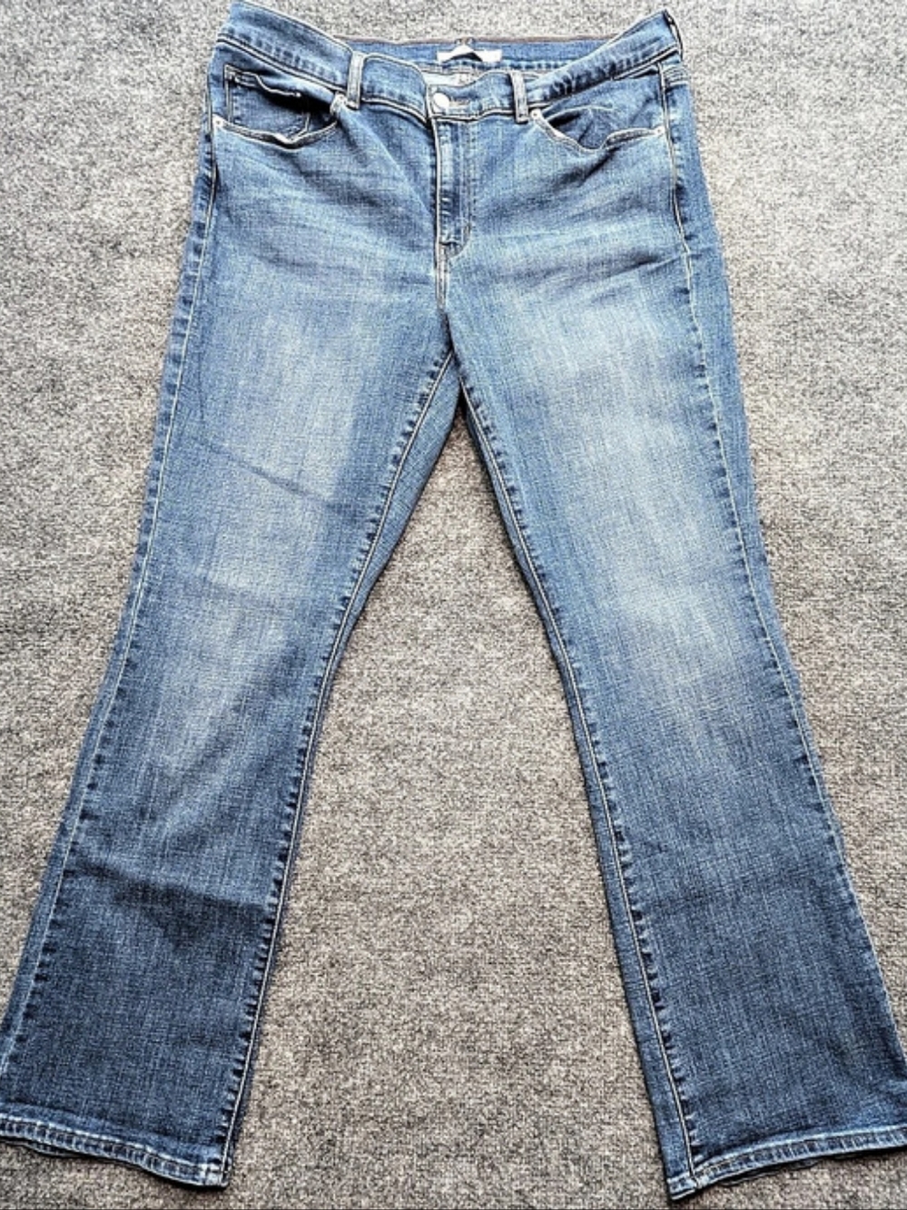 Levi's Classic Boot Jeans Mid Rise Women's 16M (33x32) Light/Medium Wash